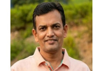 তৃতীয় শ্রেনীর কর্মচারী জহুরুলের দুর্নীতি