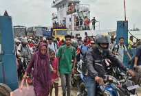 দৌলতদিয়ায় যাত্রী ও যানবাহনের চাপ বাড়লেও নেই ভোগান্তি