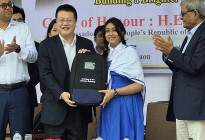 ‘চীন আমাদের উন্নয়নে সহযোগিতা করছে’