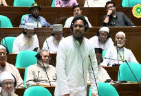 ‘সরকার দেশকে ১ লাখ কোটি টাকার ঋণের জালে বেঁধে ফেলেছে’