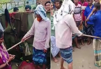 সারিয়াকান্দিতে নারী ও গ্রাম পুলিশকে মারধরের ভিডিও ভাইরাল