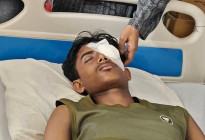 প্রধানমন্ত্রী, আলিফের পাশে যান 
