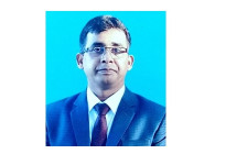 বাকিতে মদ কেনার টাকা পরিশোধ করছেন টাঙ্গাইলের এডিসি, ভিডিও ভাইরাল