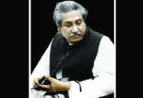 তুমি যে সেনা কর্মকর্তার ভাঙা ঘর জোড়া লাগিয়েছিলে, সেই তোমাকে সপরিবারে খুনের উস্কানিদাতা! কী কঠিন হৃদয় তার! এই জন্যই বুঝি তিনি সানগ্লাসে চোখ ঢেকে রাখতেন; চোখ দেখলেও নাকি খুনী চেনা যায়!