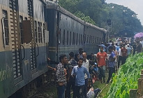 ট্রেনের ৪ বগি লাইনচ্যুত, ঢাকা-ময়মনসিংহ রেল যোগাযোগ বন্ধ