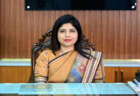 গণমাধ্যমে বক্তব্য চাইলেই ক্ষেপে যান সাতক্ষীরার ডিসি কাউসার আজিজ