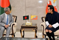 ঢাকায় ভুটানের রাজার যাত্রাবিরতি, সৌজন্য সাক্ষাৎ করলেন রাষ্ট্রপতি