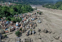 নেপালে বন্যায় ৯৫ মরদেহ উদ্ধার, ভারতেও বন্যার আশঙ্কা