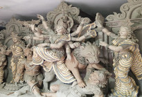 দেড় লক্ষাধিক দিয়াশলাই কাঠির তৈরি দুর্গা প্রতিমা 