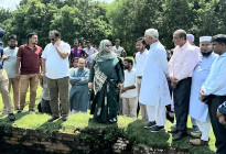 সীতাকোট বিহার  ও কান্তজীউ মন্দির পরিদর্শন করলেন মন্ত্রী-প্রতিমন্ত্রীসহ ঊর্ধ্বতন কর্মকর্তারা