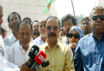 ‘গণতন্ত্র ব্যাহত করার কোনো চক্রান্ত বরদাস্ত করা হবে না’