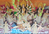 ৩৫ হাজার মুক্তায় নান্দনিক ‌‘দুর্গা’ দর্শনার্থীদের বিশেষ আকর্ষণ 