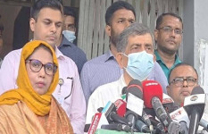 ‘সব পরীক্ষার্থীর মুখে মাস্ক দেখছি, করোনা-ডেঙ্গু নিয়ে ভয় নেই’
