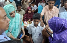 রাজবাড়ীতে টাইফয়েড টিকা প্রদান কার্যক্রমের উদ্বোধন 
