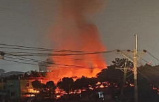 সোনারগাঁয়ে বিএনপির দুই পক্ষের সংঘর্ষে বাড়িঘর ভাঙচুর, অগ্নিসংযোগ