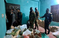 নড়াইলে সেনা–প্রশাসনের যৌথ অভিযানে আড়াই হাজার কেজি নিষিদ্ধ পলিথিন জব্দ