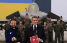 ইউক্রেনকে ১০০টি রাফাল যুদ্ধবিমান দেবে ফ্রান্স