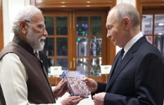 পুতিনকে ‘গীতা’ উপহার দিলেন মোদী