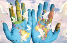 শক্তির বাইরে দাঁড়িয়ে শান্তির নৈতিক অবস্থান