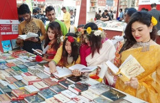 অমর একুশে বইমেলা শুরু ২০ ফেব্রুয়ারি