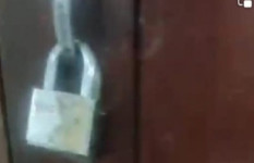 প্রহসনের নির্বাচন বাতিলের দাবিতে ময়মনসিংহ প্রেসক্লাব তালাবদ্ধ 