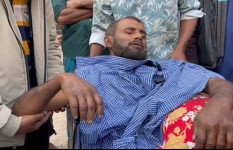 স্বতন্ত্র প্রার্থীর নির্বাচনী সভায় যাওয়ার পথে প্রতিপক্ষের হামলায় আহত ৩