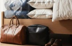 যেসব জিনিস খাটের নিচে রাখবেন না