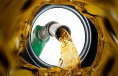 ট্রাম্পের ভাষণ এক লাফে তেলের দাম বাড়াল ৫ শতাংশ