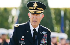 মার্কিন সেনাপ্রধান জেনারেল র‌্যান্ডি জর্জ বরখাস্ত
