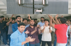 প্রক্টরের পদত্যাগের দাবিতে মাভাবিপ্রবি'র প্রশাসনিক ভবনে তালা, ভিসি অবরুদ্ধ