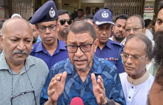 মুন্সীগঞ্জে সিভিল সার্জনসহ তিন কর্মকর্তা বরখাস্ত 