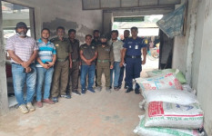 পাচারকালে সুন্দরবনে আহরণ নিষিদ্ধ ২২৫০ কেজি শামুক-ঝিনুক উদ্ধার 