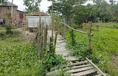 গোপালগঞ্জে ৩২ পরিবার অবরুদ্ধ     