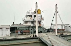 হাতিয়া রুটে দুই দিন ধরে ফেরি চলাচল বন্ধ