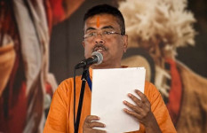 শপথ নিলেন শুভেন্দু অধিকারী