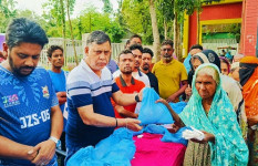 জামালপুরে দুস্থ পরিবারের মধ্যে ঈদ সামগ্রী বিতরণ