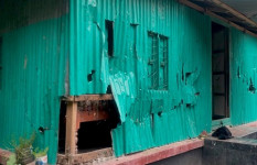 সালথায় দুই পক্ষের সংঘর্ষে আহত ২০, বসতবাড়িতে হামলা