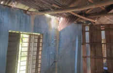 নড়াইলে ১২ মাধ্যমিকে শ্রেণিকক্ষ ঝুঁকিপূর্ণ