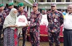 পাহাড়ের কান্না মোছাতে সহায়তার হাত বাড়িয়ে পাশে ৪১ বিজিবি