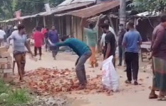 সালথায় দুই গ্রুপের সংঘর্ষ, আহত ২০ 