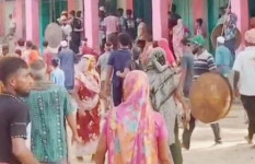 সালথায় বাঁশের সাঁকো দেওয়া নিয়ে দুই গ্রুপের সংঘর্ষ, আহত ১৫