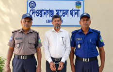 বিস্ফোরক মামলায় দেওয়ানগঞ্জ পৌর আ.লীগের আইন সম্পাদক গ্রেপ্তার
