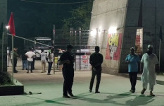 গোবিপ্রবি'র গেটের ভিতরে ও বাইরে দু’টি ককটেল বিস্ফোরণ