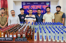 আমদানিনিষিদ্ধ ২১৭ বোতল ভারতীয় মদ উদ্ধার, গ্রেফতার ৫