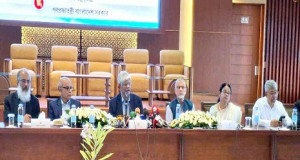 ‘পৃথিবীর কোথাও এভাবে ব্যাংকের অর্থ লুট হয়নি’