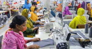 ঈদের ছুটির আগেই শ্রমিকদের বেতন-বোনাস পরিশোধের নির্দেশ