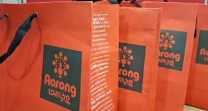 শপিং ব্যাগের দাম নেওয়া বন্ধে আড়ংকে লিগ্যাল নোটিশ