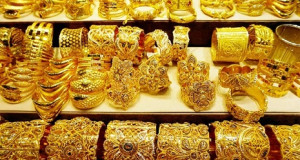 সোনার দাম আরও কমলো