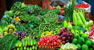 বাজারে গিয়ে চাপে সাধারণ মানুষ