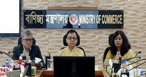 পণ্য খালাসে সময় ও ব্যয় কমাতে সমন্বিত কর্মপরিকল্পনার তাগিদ বাণিজ্যমন্ত্রীর